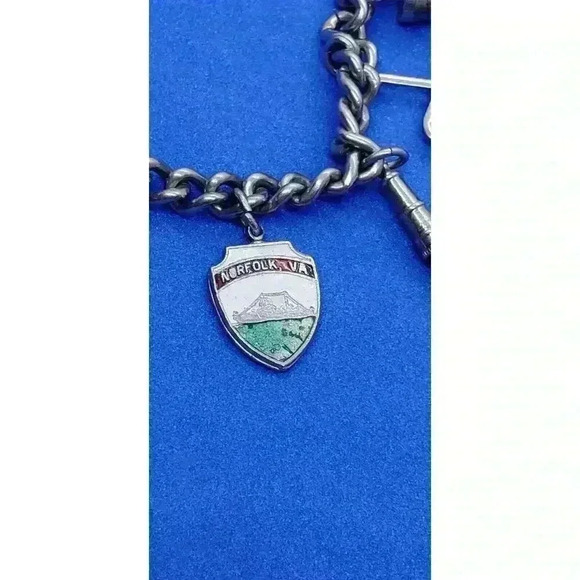 Vtg 50s Charm Bracelet loaded Travel Souvenir 11 Edco Norfolk VA Industrial - Picture 2 of 8